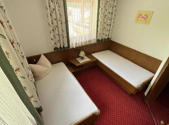 Jakob, Appartement *